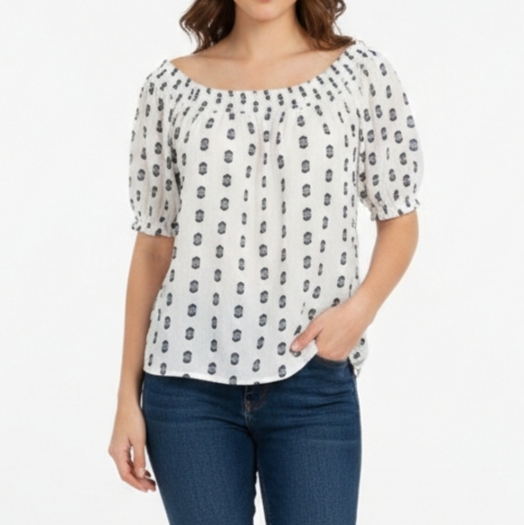 LOFT Tops - LOFT Women Size S Black and White Patterned Blouse